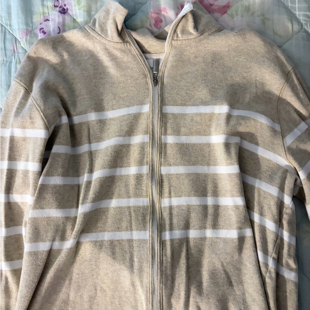 Liz Claiborne Beige and White Casual Hoodie